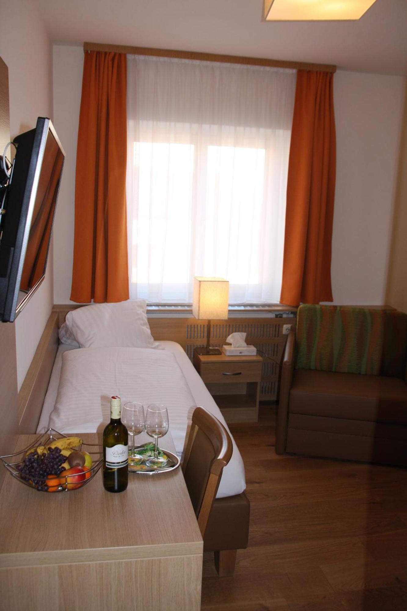 Weinhotel Rieder 波伊斯多夫 外观 照片