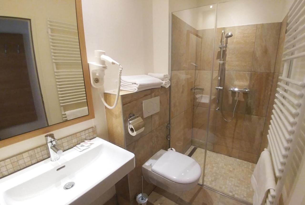 Weinhotel Rieder 波伊斯多夫 外观 照片